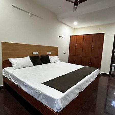 Fabhotel Svr Grand - Nr Kukatpally Metro Station Hyderabad Exterior photo